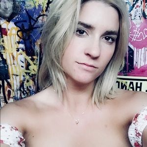 Meet your Posher, Amber